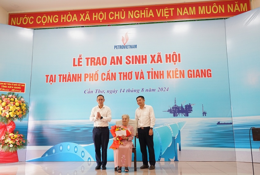 Petrovietnam thực hiện an sinh xã hội và phát động trồng cây tại TP Cần Thơ